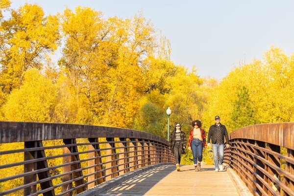 Boat tour st. mary lake glacier national park